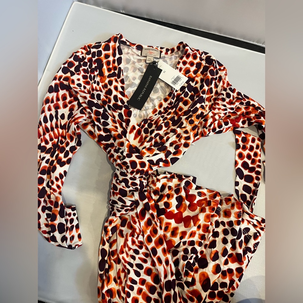 NWT LIMITED EDITION Banana Republic Red and Black Ruffled Wrap Dress